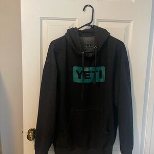 Men’s yeti dark grey hoodie